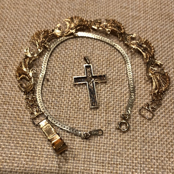 2 gold tone bracelets and gold tone cross pendant - Picture 3 of 5